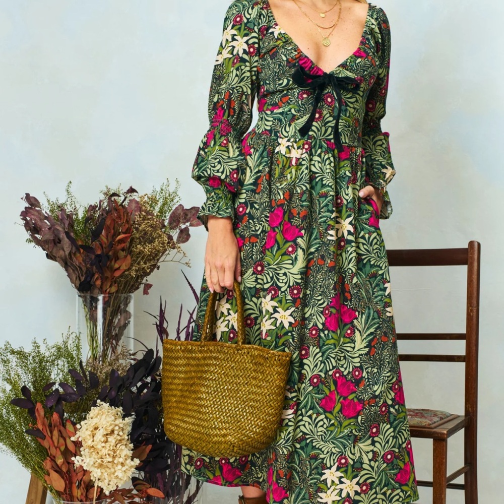 Elegant Long Sleeve Floral Dress